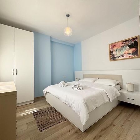Apartment In The New Bazaar Of Tirana - Hana Blu Zewnętrze zdjęcie