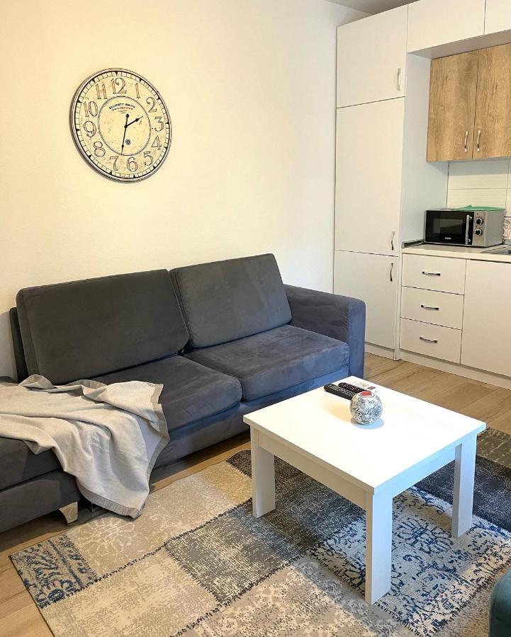 Apartment In The New Bazaar Of Tirana - Hana Blu Zewnętrze zdjęcie