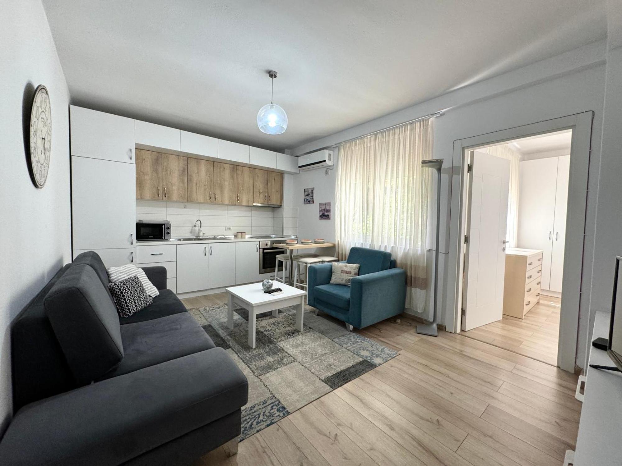 Apartment In The New Bazaar Of Tirana - Hana Blu Zewnętrze zdjęcie