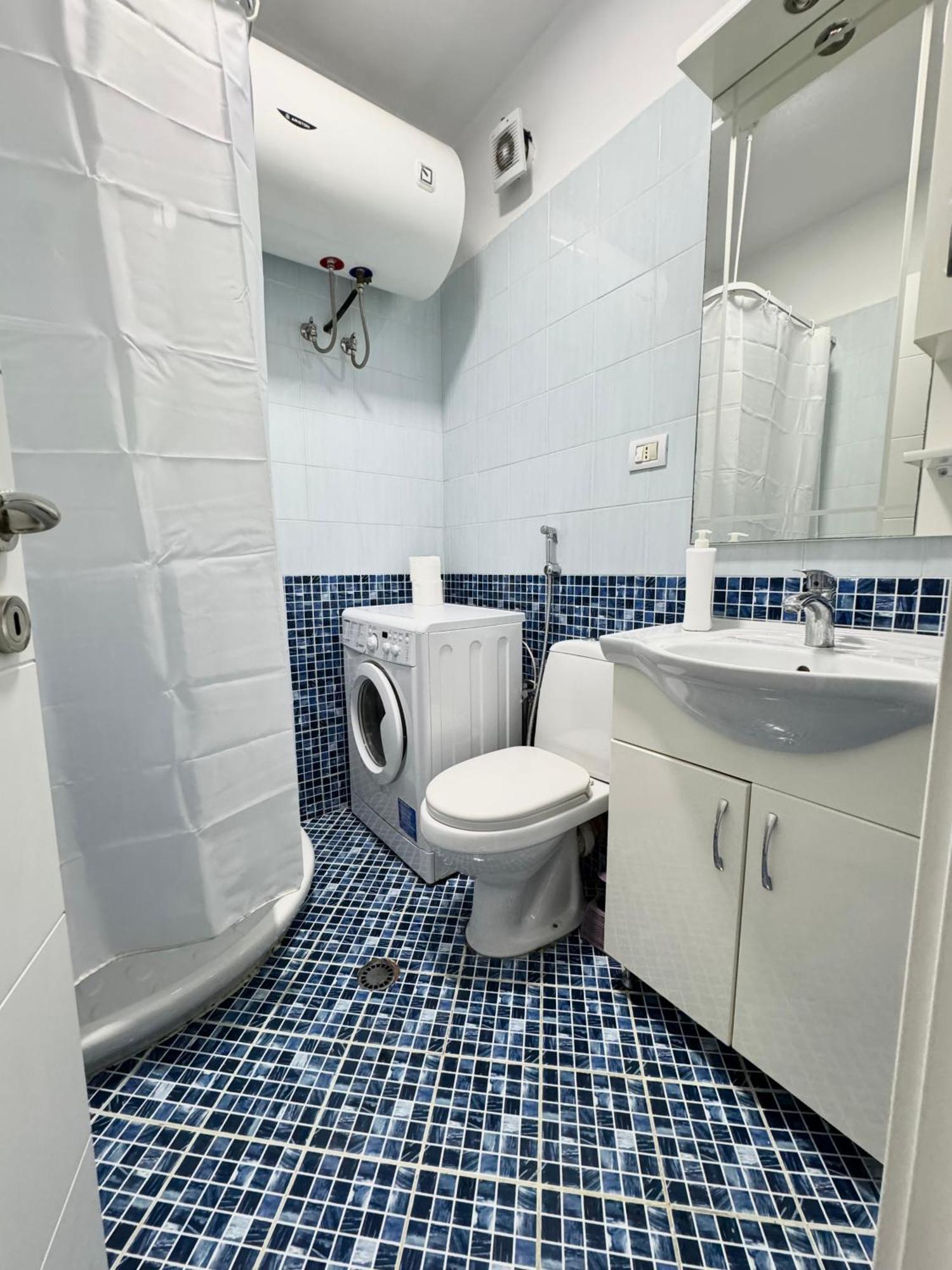 Apartment In The New Bazaar Of Tirana - Hana Blu Zewnętrze zdjęcie